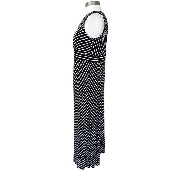 LOFT Black & White Chevron Stripe Maxi Dress Medium Maternity Sleeveless Jersey - Picture 3 of 8